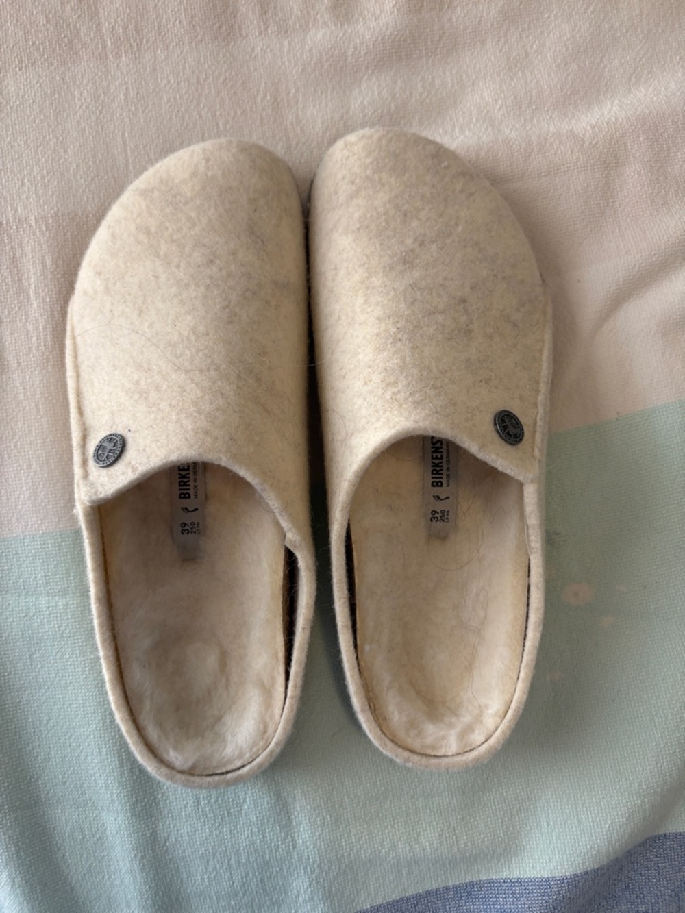 Birkenstock Cream Felt Slip-On Clogs Slippers. Size 39 fits 8
